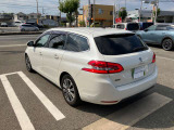 コーナーセンサー付きですので駐車も安心です。