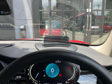 弊社お客様より頂いた下取車やデモカーが在庫の殆どを占めています。車の経歴や整備記録が分かり、ご安心してお車をお選び頂ける正規ディーラーならではのラインナップでございます。