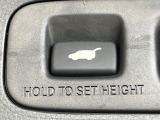【パワーバックドア】スマートキーや運転席のボタンを押すだけでリアゲートが自動で開閉します!荷物を持っている時や、高い位置にあるバックドアを閉める際に便利な機能です♪