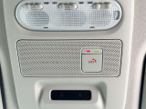 【SOSコール] 急病時や危険を感じた時、スイッチを押すと専門のオペレータに繋がって警察や消防への連携をサポートしてくれます