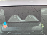 【プリクラッシュセーフティ】前方の車両等を検知し、衝突しそうな時は警報で注意を促し、ブレーキを踏む力をサポート。ブレーキを踏めなかった場合は衝突被害軽減ブレーキが作動、衝突回避をサポートします。