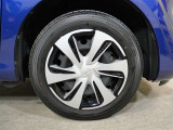 185/60R15タイヤ&15&times;5 ?Jスチールホイール(樹脂フルキャップ[ブラック&times;シルバー塗装]