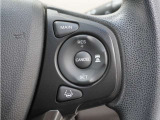 ◆アダプティブクルーズコントロール◆予め設定した車速内でクルマが自動的に加減速。前走車との適切な車間距離を維持しながら追従走行します。【LKAS】車線維持支援システムでステアリング操作を支援。