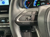 ステアリングにオーディオ操作スイッチが付いています。オーディオ画面に直接タッチしなくても操作が出来ますので、運転に集中できます。