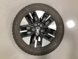 当社にてデモ走行時に装着していたワンシーズン使用の中古スタットレスタイヤ+ホイール4本セットを用意致しました。(2025年製、タイヤ+ホイールは現状渡し、保証対象外です)