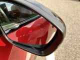 ブラインドスポットモニター付きですので死角に車両がいるとオレンジに光って知らせてくれます。