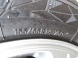 タイヤサイズは、155/65R14です。