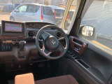 ☆内外装クリーニング☆車の隅々まで徹底的にクリーニングを行っておりますので内外装ともに綺麗な状態でご納車いたします!
