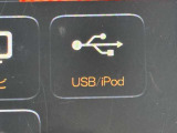 USB接続できます。スマホと接続して音楽を楽しんでください。