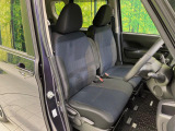 運転席シート廻りは使用感も少なく、良好な状態となっています。丁寧に使われていたことがよくわかりますね。