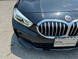 また、BMW正規認定中古車は、エマージェンシーサービスが自動付帯。24時間365日、皆様のカーライフをサポート致します。確かな安心のうえで、「駆けぬける歓び」をご堪能ください。