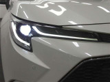 ヘッドライトは消費電力の少ないLED。夜の暗い道でも明るく照らしてれます。
