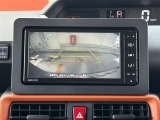 ガイドライン表示で駐車をサポートするバックカメラを搭載。駐車時も安心です。
