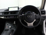 運転席廻りです。