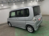 車種は決めていないけど色はシルバーと決めている、というお客様もおられるほど固定ファンの多いシルバーボディ。なにせ手入れが楽です(^^♪
