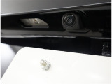 バックカメラが付いているので後方確認が非常にしやすいです。今や運転初心者も熟練者も必須装備!ついていて損はないですね♪