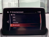 Bluetoothに接続することで、スマートフォンに入っている音楽アプリを車内で楽しめたり、通話が出来ます♪