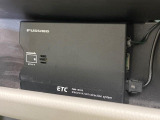 【ETC】高速道路の料金所をストレスなく通過!話題のスポットやサービスエリアに多い「スマートIC」利用時は必須のアイテムです。当店でセットアップを実施、ご納車当日からすぐにご利用いただけます!