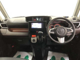 オレンジとブラウンを基調に、温かみと落ち着きの感じられる室内空間です。ゆったりくつろげる室内の広さや多彩なシートアレンジなど、ミニバンの持つ魅力を凝縮したコンパクトカーです!