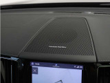 【harman/kardon】世界のオーディオファン垂涎のプレミアムサウンドシステムを搭載。原音に近い音場空間を忠実に再現。乗る人すべてに最良の音響体験を提供します。