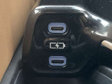 USB Type-Cポートがついています。