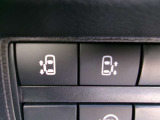 左右両側オートスライドドアです。運転席からでもスイッチひとつで開閉できるので、便利ですよ