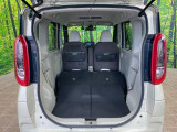 普段のお買い物や通勤、送迎等に十分な荷室スペースを確保しております。セカンドシートを倒すと、大きな荷物の積載も可能です♪
