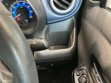 運転席側前部にドリンクホルダーあります♪運転中でも手が届きやすい位置にあって使い易いです♪