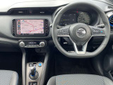 フロントガラスも大きく開放感がありますので、視界が広く運転がとてもし易いです。