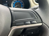 運転中でも電話にでることができます。