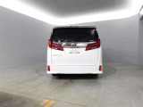 中古車の内外装の状態などをひと目で分かるよう、トヨタ車のプロの検査員が実施した「車両検査証明書」をご用意しています。