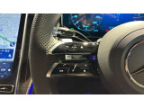 『メルセデス・ケア』が継承されるお車は、車両本体の保証にプラスして、エンジンオイルやワイパーブレード等の消耗部品に関しましても、交換時期に達している場合は無償交換させて頂きます。