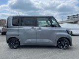 コンパクトで小回りがきく軽自動車。