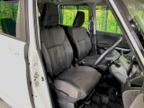 運転席シート廻りは使用感も少なく、良好な状態となっています。丁寧に使われていたことがよくわかりますね。