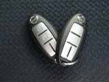 今は欠かせないアイテム『インテリジェントキー』鍵を出さずにで鍵の開け閉めやエンジンの始動ができます。