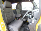 大きいサイズの運転席!運転者の運転負荷を軽減いたします。