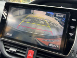 【バックカメラ】運転席から画面上で安全確認ができます。駐車が苦手な方にもオススメな便利機能です。