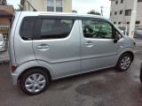 自動車保険もご提案できます。プロのスタッフが対応しますので、ご相談お待ちしております。