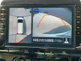 アラウンドビューモニターです。上空からお車の周りを見る感覚で表示されますので、車庫入れも安心です。