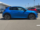 内装クリーニングも施しております。内装の綺麗なお車は気持ちが良くオススメさせていただく1つのポイントになっております。
