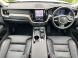 XC60 ウルトラ B5 AWD ダークエディション 4WD 