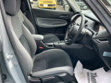 広々で快適な運転席です サイド/カーテンエアバッグ付で安心です