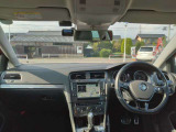 広々とした運転席!