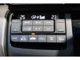 運転席と助手席の温度設定の変更が可能な左右独立タイプのデュアルエアコンです♪♪♪暑がりな人・寒がりな人も誰もが車内を快適にお過ごしいただけます♪♪♪