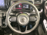 【純正革巻きステアリング】上質な革を使用することで、手にしっかり馴染みとても運転しやすいハンドルです♪