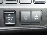 両側ワンタッチオートスライドドア装備です!運転席のスイッチやリモコンでの遠隔開閉が出来ます☆