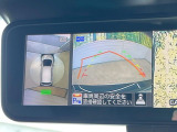 【アラウンドビューモニター】専用のカメラにより、上から見下ろしたような視点で360度クルマの周囲を確認することができます☆死角部分も確認しやすく、狭い場所での切り返しや駐車もスムーズに行えます。