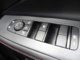 電動格納式リモコンドアミラ-とパワーウィンドウのスイッチです。