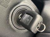 【キーレス】少し離れた場所からでもボタン一つでドアの開錠・施錠ができるのでとっても便利!ドアの鍵穴周りに傷をつけることもありません♪