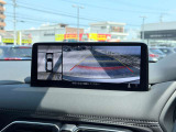 バックモニターもついているので、バック駐車も安心です♪